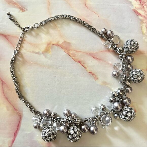 Silver tone beaded statement necklace - Picture 2 of 11